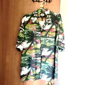 VTG TOMMY BAHAMA cotton, rayon tropical t-shirt :Large